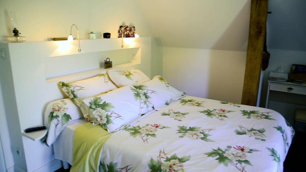 Les Camelias Panzió Lalinde Kültér fotó